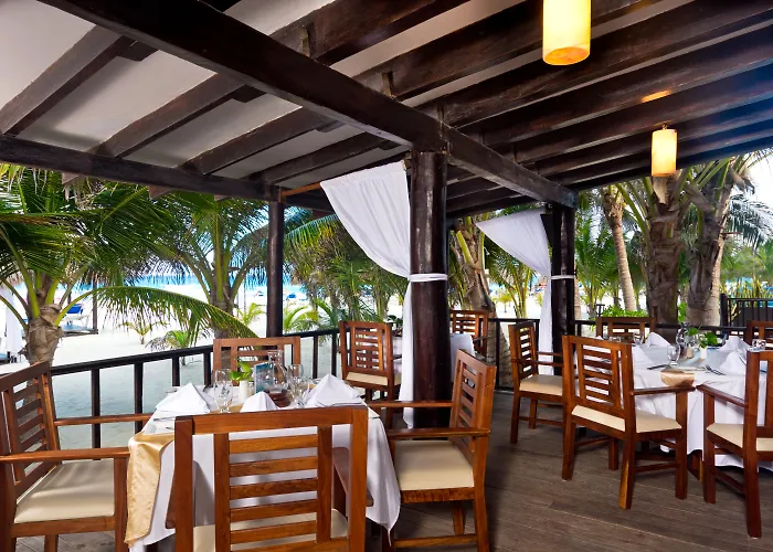 Pet Friendly hotel: Flamingo Cancun All Inclusive