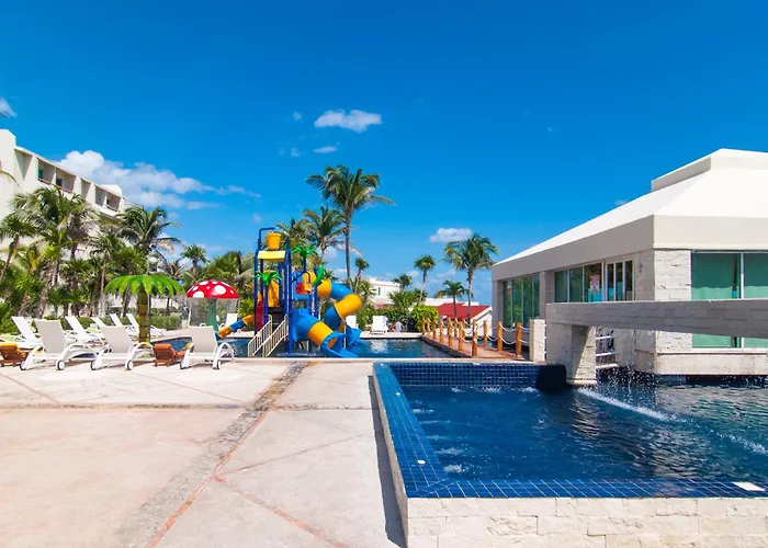 Solymar Condo Beach Resort By Casago