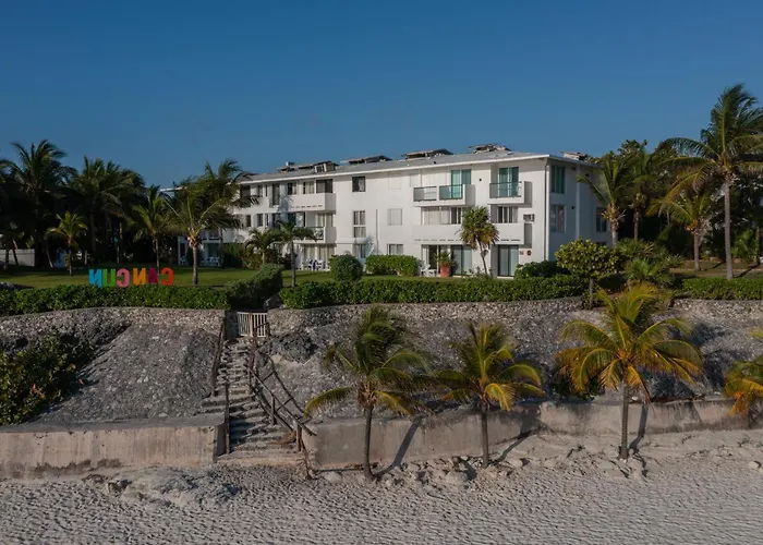 Pet Friendly hotel: Hotel Dos Playas Faranda Cancun