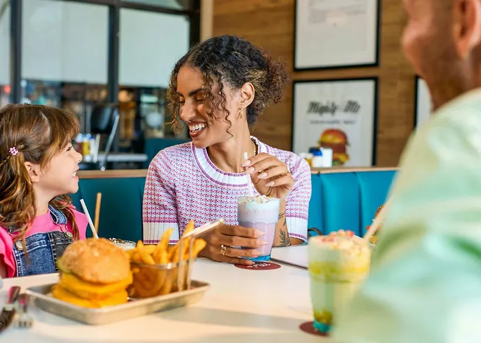 Boutique hotel only: Marriott Cancun, An All-Inclusive Resort